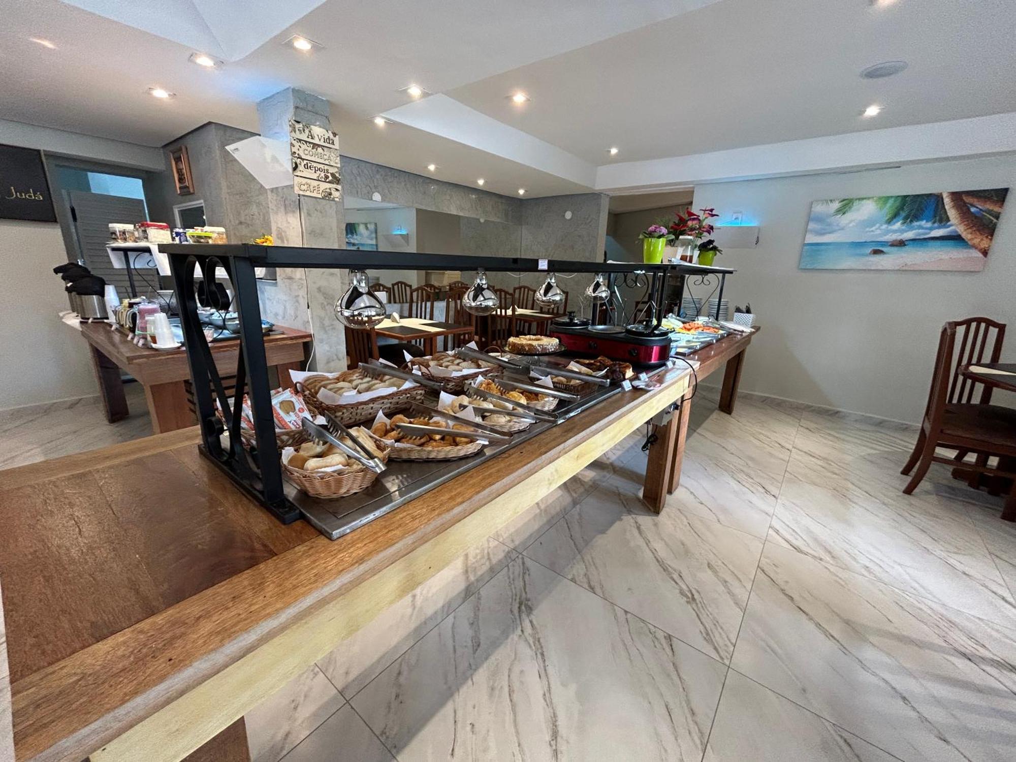 Fabuloso Flat 241: Amarilis Riviera Retreat With Heated Pools And Service * Riviera de Sao Lourenco